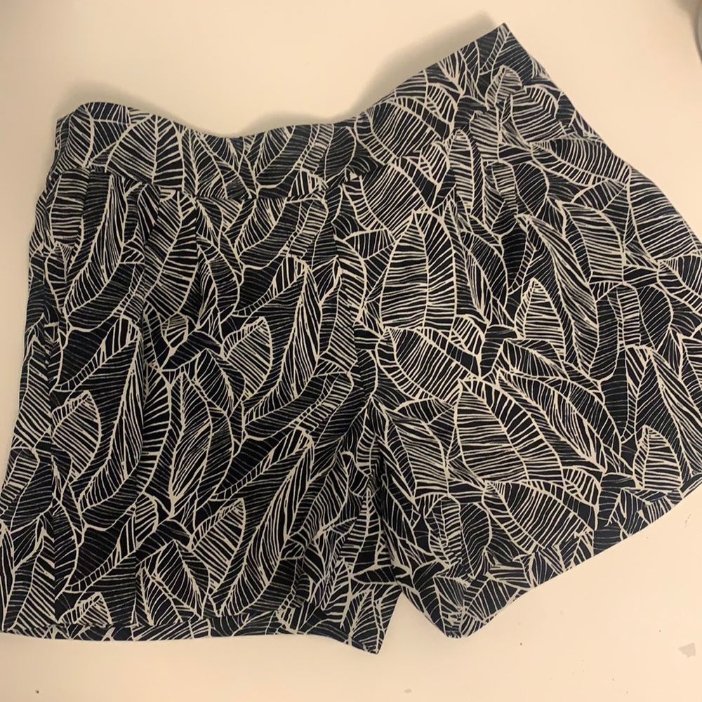 Anne Taylor LOFT black & white dress shorts